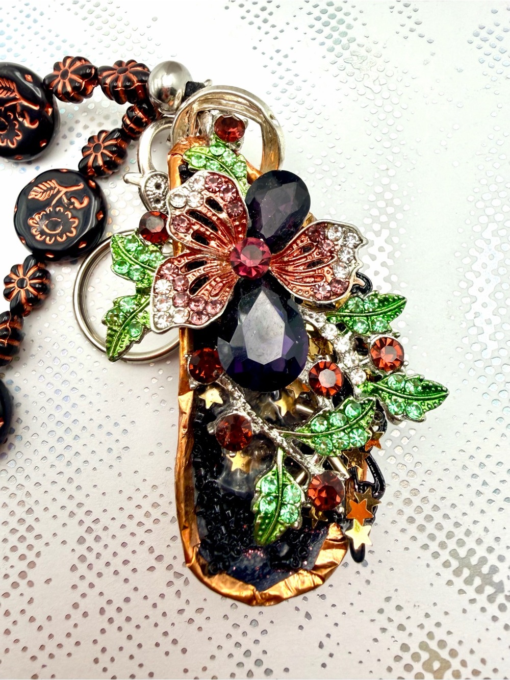 Mussel Shell Keychain Vintage-Inspired Butterfly Crystal Pendant